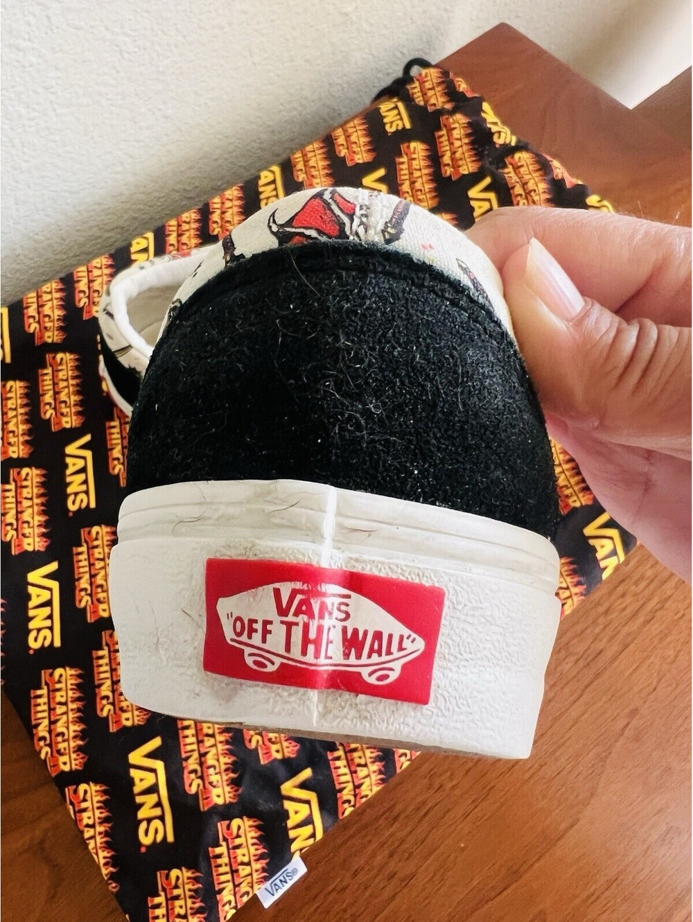 VANS Old Skool Stranger Things Collab Canvas Sneakers Black/Red/White Women 8 - Picture 7 of 15
